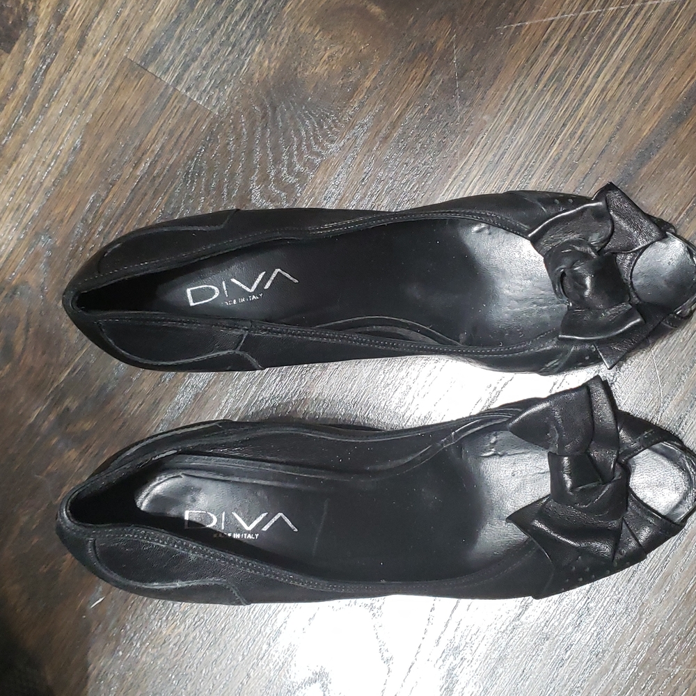 Black diva heels